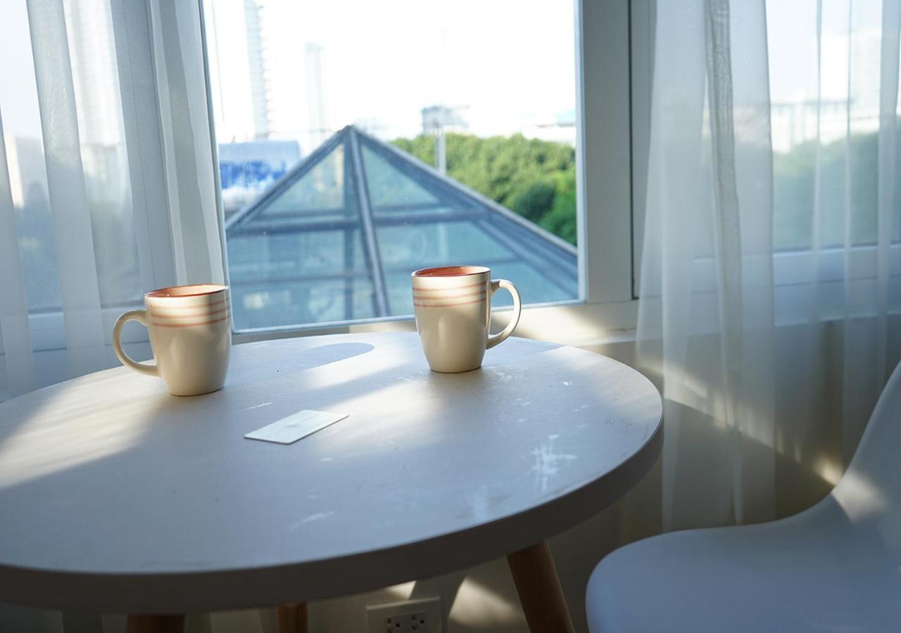 Lyn House - Service Apartment Hoang Quoc Viet Hanoi Eksteriør billede