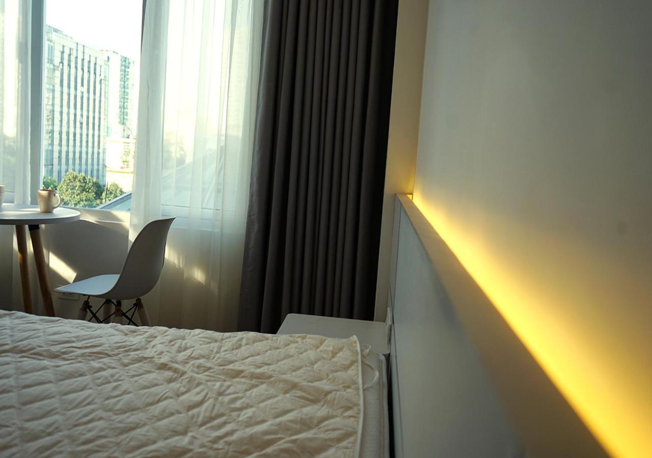 Lyn House - Service Apartment Hoang Quoc Viet Hanoi Eksteriør billede