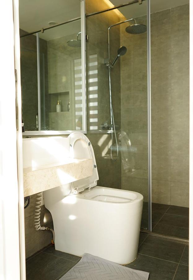 Lyn House - Service Apartment Hoang Quoc Viet Hanoi Eksteriør billede