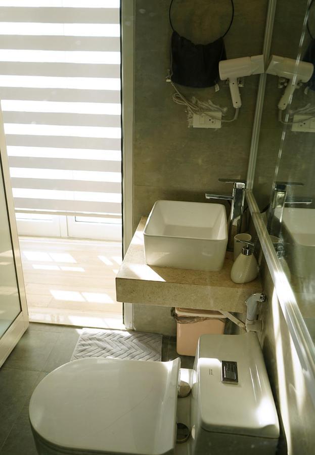 Lyn House - Service Apartment Hoang Quoc Viet Hanoi Eksteriør billede